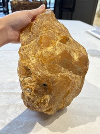 A large lump of copal or amber, 4220 grams