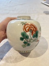 Four Chinese famille verte vases, a jar and a bowl, 19th C.