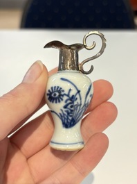 18 Chinese blue and white wares, Kangxi and later