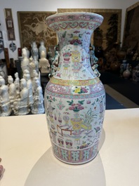 Three Chinese famille rose 'antiquities' vases, 19th C.