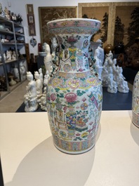 Three Chinese famille rose 'antiquities' vases, 19th C.