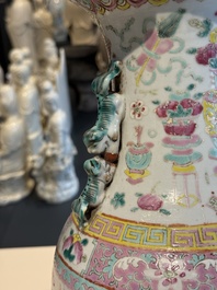 Three Chinese famille rose 'antiquities' vases, 19th C.