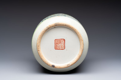 A fine Chinese famille rose 'Ode to the Red Cliff' vase, Hongwu mark, Daoguang