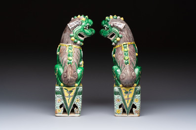 A pair of Chinese sancai-glazed Buddhist lions, 19/20th C.