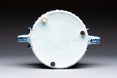 A rare blue and white Dutch Delft chinoiserie spice box, 17th C.