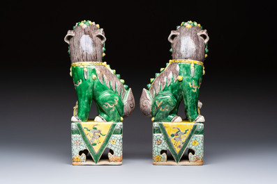 A pair of Chinese sancai-glazed Buddhist lions, 19/20th C.