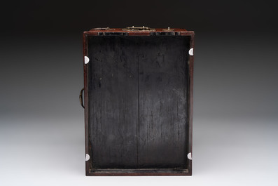 A Chinese rosewood cosmetic box with brass mount, 19/20th C.