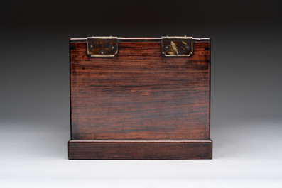 A Chinese rosewood cosmetic box with brass mount, 19/20th C.