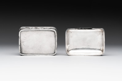 A fine Japanese silver 'Dragon' box, 19th C.