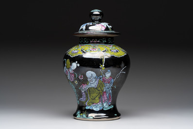 Two Chinese famille rose Milefo Buddhas and a famille rose black-ground covered vase, Zhu Mao Ji 朱茂記造 and Kangxi marks, 19/20th C.