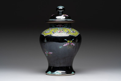 Two Chinese famille rose Milefo Buddhas and a famille rose black-ground covered vase, Zhu Mao Ji 朱茂記造 and Kangxi marks, 19/20th C.