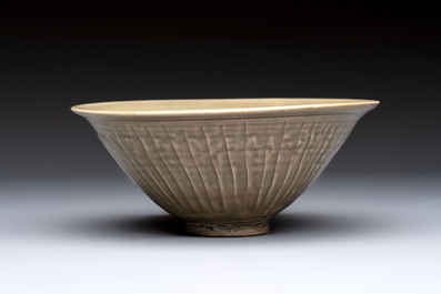 A fine Chinese Yaozhou 'Chrysanthemum' bowl, Northern Song