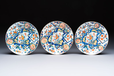 Nine polychrome Dutch Delft 'Lightning' plates, 17/18th C.