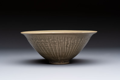 A fine Chinese Yaozhou 'Chrysanthemum' bowl, Northern Song