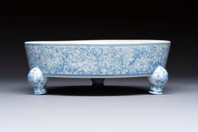 A Chinese blue and white narcissus basin, Yongzheng mark, 20th C.
