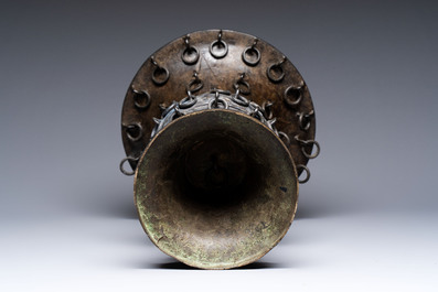 A Chinese archaistic bronze 'Zun' vase with 99 rings, 18/19th C.