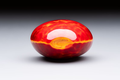 A Chinese 'Realgar Dragon' glass snuff bottle, probably from the imperial Beijing glass workshop, 1720-1840