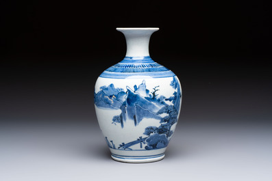 A fine Japanese Arita blue and white vase or sake bottle with landscape design, Edo, ca. 1680
