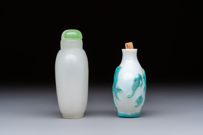 A Chinese turquoise-overlay white glass 'Fushou 福壽' snuff bottle and a glass imitating jade snuff bottle, Qianlong mark, 19th C.