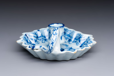 A blue and white Dutch Delft leaf-shaped chamberstick, 18th C.