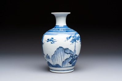 A fine Japanese Arita blue and white vase or sake bottle with landscape design, Edo, ca. 1680