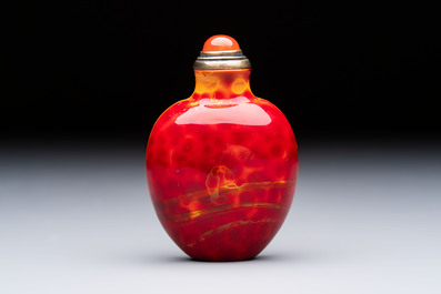 A Chinese 'Realgar Dragon' glass snuff bottle, probably from the imperial Beijing glass workshop, 1720-1840