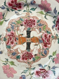 A pair of Chinese famille rose 'He He Er Xian' plates, Yongzheng/Qianlong