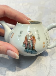 A Chinese famille rose 'Wu Shuang Pu' teapot and cover, 19th C.