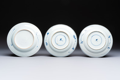 A varied collection of 11 Chinese porcelain wares, Kangxi and later