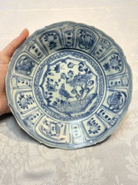 A Chinese 'Kraak' blue and white 'Hatcher Cargo' plate, Wanli