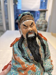 A Chinese famille rose figure of Guandi, 19/20th C.