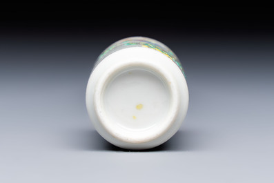 A Chinese famille rose 'Wu Shuang Pu' snuff bottle, 19th C.