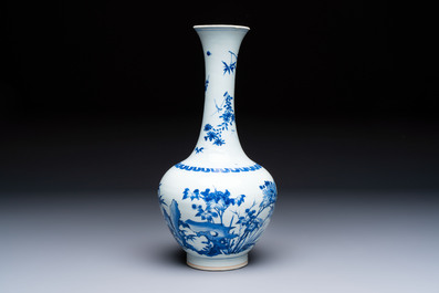 A rare Chinese blue and white 'Cat and Butterfly 耄耋' bottle vase, Transitional period