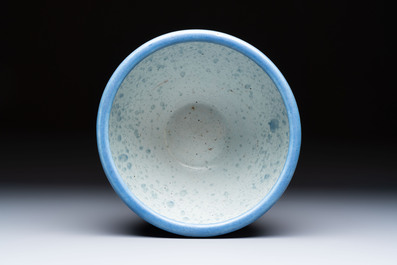 A Chinese blue and white scroll pot with Buddhist flower design, 18/19th C.