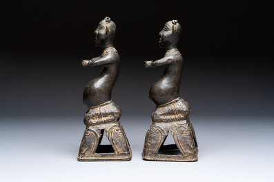 A pair of Vietnamese bronze figures, 19/20th C.