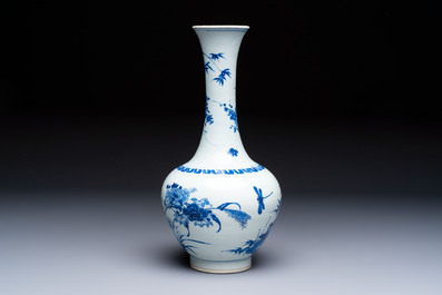 A rare Chinese blue and white 'Cat and Butterfly 耄耋' bottle vase, Transitional period