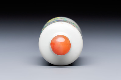 A Chinese famille rose 'Wu Shuang Pu' snuff bottle, 19th C.