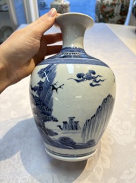 A fine Japanese Arita blue and white vase or sake bottle with landscape design, Edo, ca. 1680