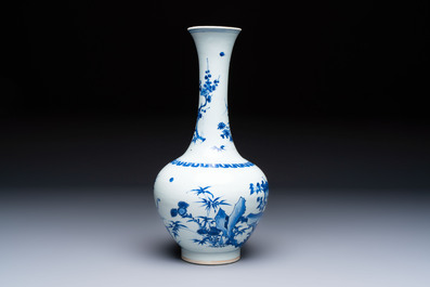 A rare Chinese blue and white 'Cat and Butterfly 耄耋' bottle vase, Transitional period