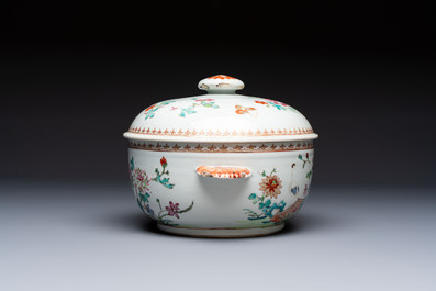 A Chinese famille rose &lsquo;Crane in a Garden&rsquo; tureen and cover, Qianlong
