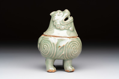 A fine Chinese Longquan celadon 'Luduan' censer, Ming