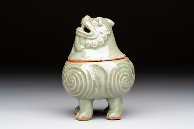 A fine Chinese Longquan celadon 'Luduan' censer, Ming