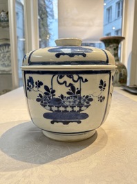A Chinese blue and white 'Antiquities' bowl and cover, Kangxi