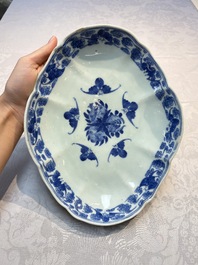 Four Chinese blue, white and famille rose tazzas and a covered spice bowl with bats design, 19th C.