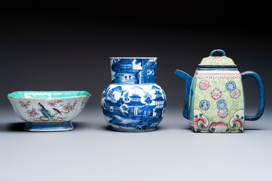 A Chinese famille rose tazza, a blue and white vessel and an enamelled Yixing stoneware teapot, 19th C.