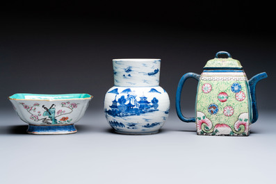 A Chinese famille rose tazza, a blue and white vessel and an enamelled Yixing stoneware teapot, 19th C.