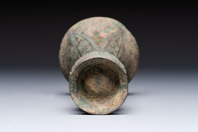A Chinese archaic bronze wine vessel with phoenix design, Zhi 觯, Zhou