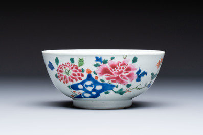 A Chinese famille rose covered ewer, a covered chocolate pot, a bowl and a dish, Qianlong