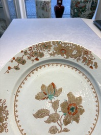 A Chinese gilt-decorated famille verte dish with floral design, 18th C.