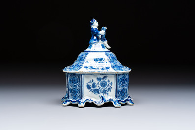A blue and white Dutch Delft tobacco box and cover, 18th C.
